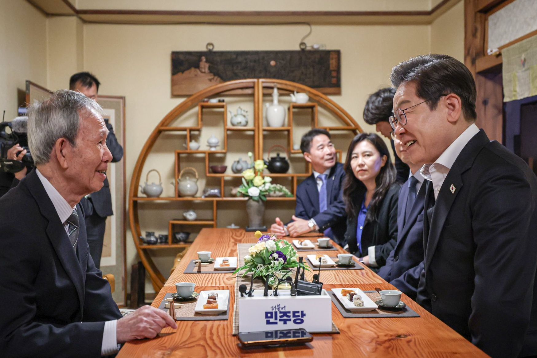 이재명 후보 경남 지역 민심 청취, “항공·우주산업 적극 지원”