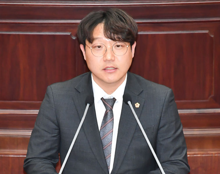 서울은 스드메까지…’경남은 왜 손 놓았나’, 청년 지원 부재 지적