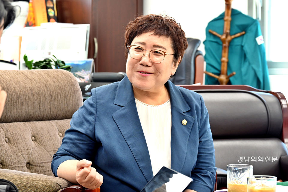 [인터뷰] 소통 리더십 정영란 의장, 최초 타이틀보다 ‘이것’ 중요