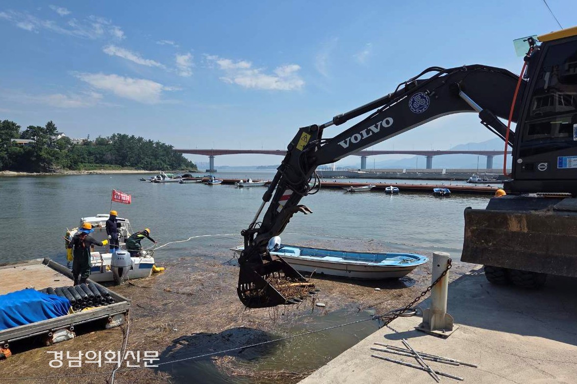 [이슈] 호우가 남긴 바다 쓰레기…”해양쓰레기도 재난 인정하라”